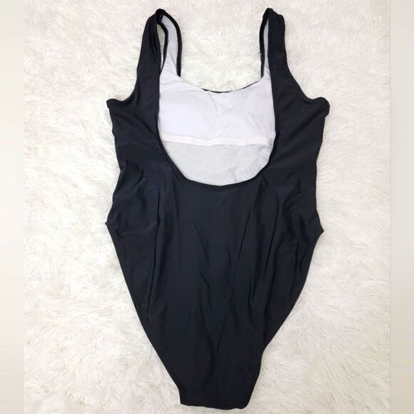NWOT Swimsuit One Piece Solid Black Lower Back Round Neck Solid Black Size M - Picture 2 of 5